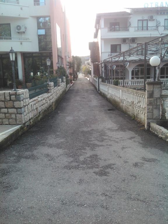 אולסינץ' Apartmani Dado מראה חיצוני תמונה